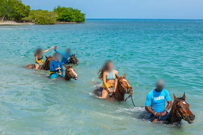 Pass Chukka tyrolienne, quad et Ocean Outpost
